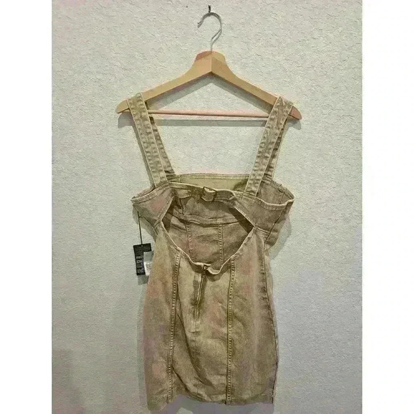 Forever 21 denim mini, overall style. Size Medium. - Picture 3 of 3